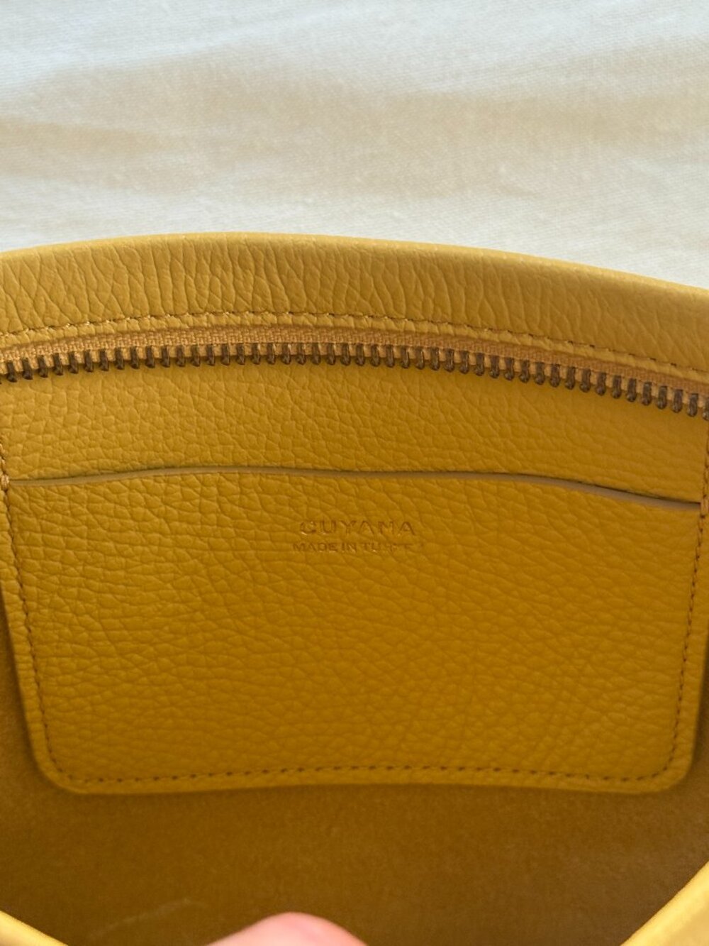 Cuyana Zipper Pouch - Picture 5 of 14